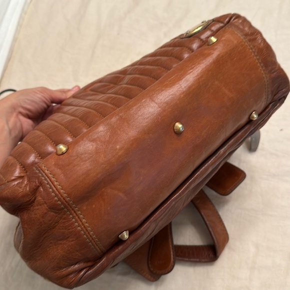 Chloe Bay Bag - Picture 3 of 13